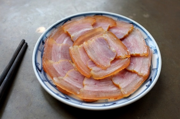 Thịt ba rọi rút sườn ngâm mắm(1kg)