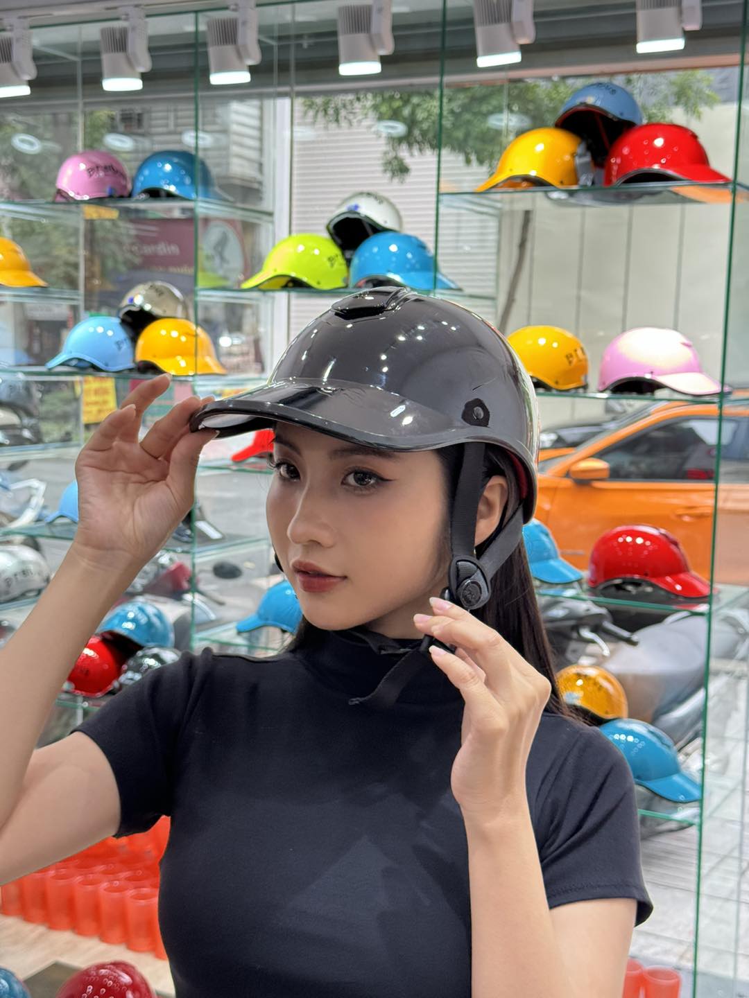 Mũ bảo hiểm lưỡi trai Brabus chính hãng