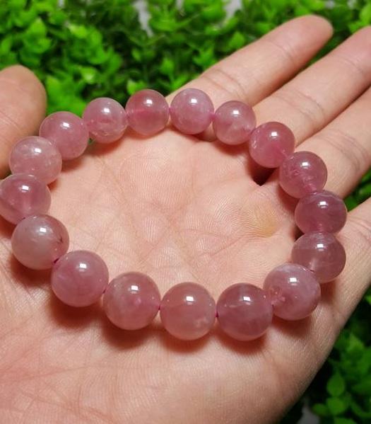 Vòng tay đá tự nhiên thạch anh hồng