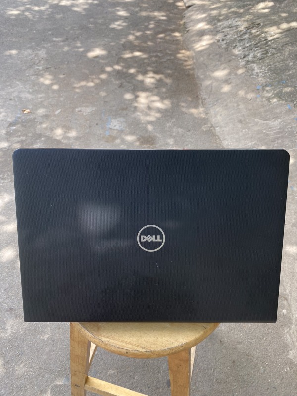 [HCM]Laptop Dell Vostro 3568 i7 7500U/8GB/SSD 256GB/2GB M420