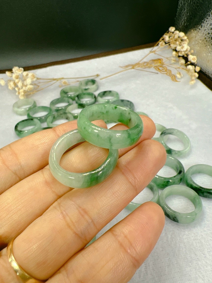 2 chiếc nhẫn đá cẩm thạch lý tự nhiên đẹp chuẩn ,có tư vấn size