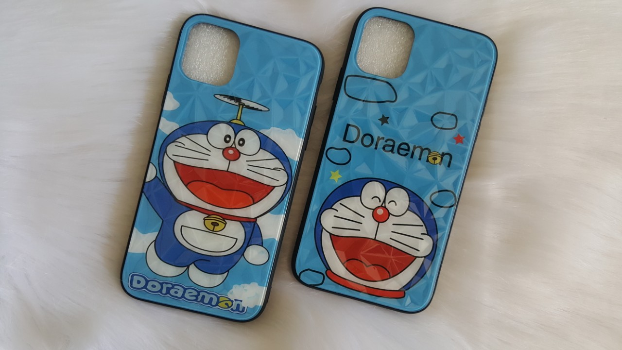 Ốp 3D kim cương Doraemon Iphone 11