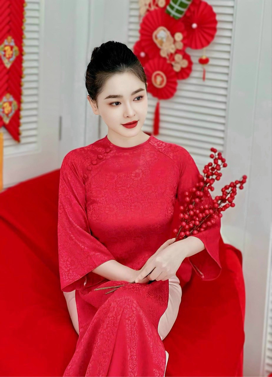 ÁO DÀI GẤM CÁCH TÂN HÀNG LOẠI 1 CAO CẤP
