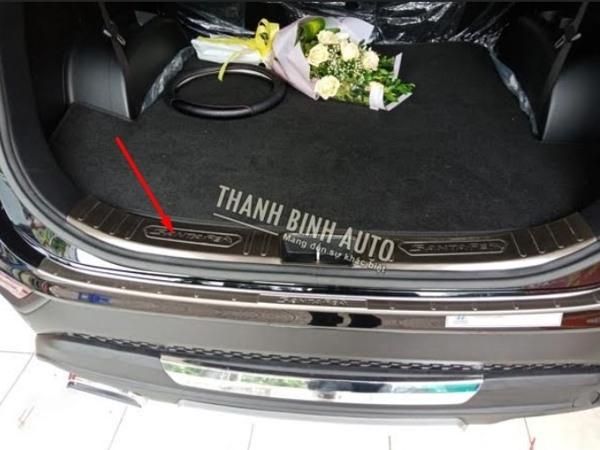 [Hỗ trợ lắp đặt khách Hà Nội] Ốp chống trầy cốp sau trong HYUNDAI SANTAFE 2019 m2  - tặng keo dán chuyên dụng