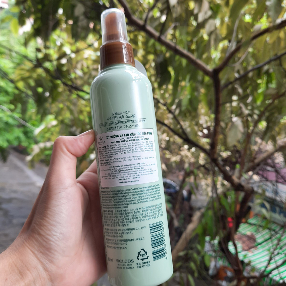 Keo xịt tóc siêu cứng Welcos Super Hard Water Spray 252ml