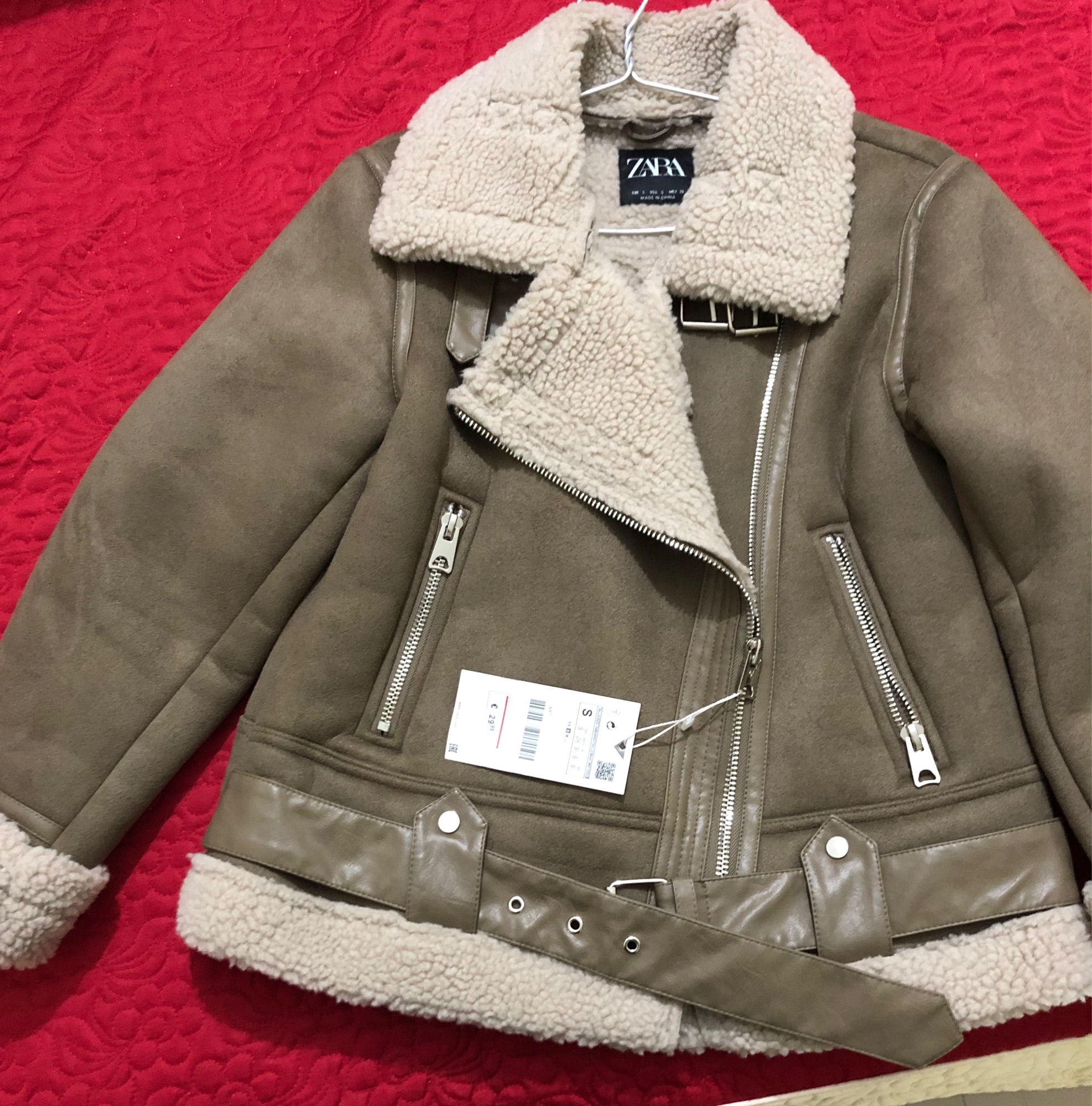 Áo khoác da lộn Zara
