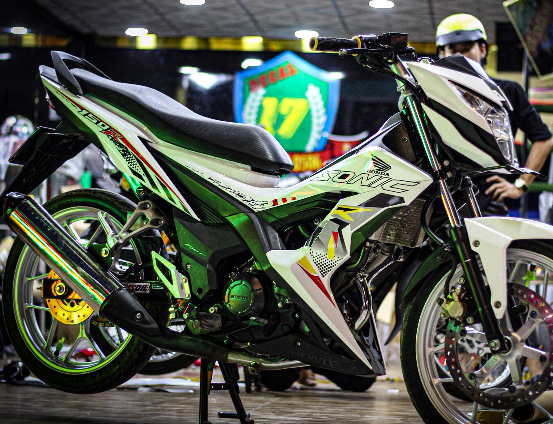 Tem Rời Honda Sonic 150 Dán Xe Trắng - Tặng Kèm Logo