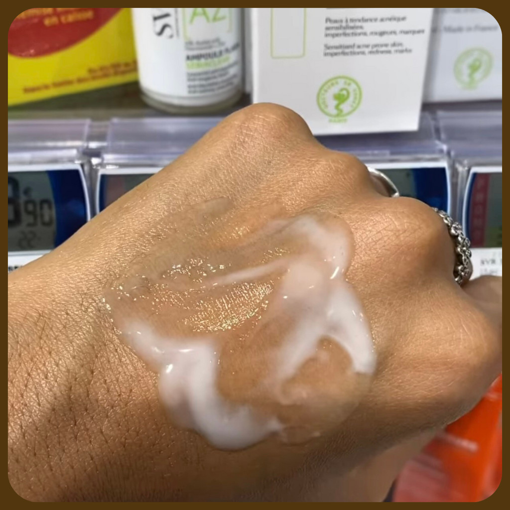Tinh chất SVR Sebiaclear AZ Ampoule Flash Giảm Mụn Giảm Thâm Đỏ 30ml