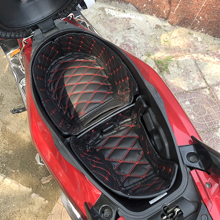 Lót cốp da cách nhiệt, chống sốc cho Honda Air Blade 2020 - 2021