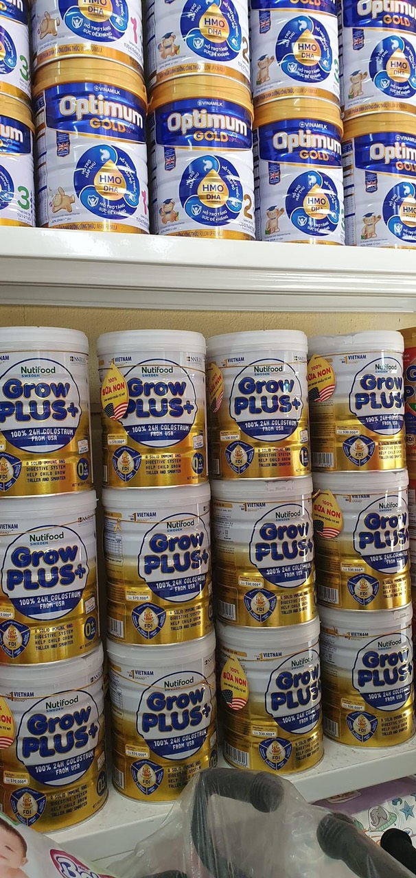 Sữa Nutifood Grow plus + FDI Đỏ/Xanh (900g)