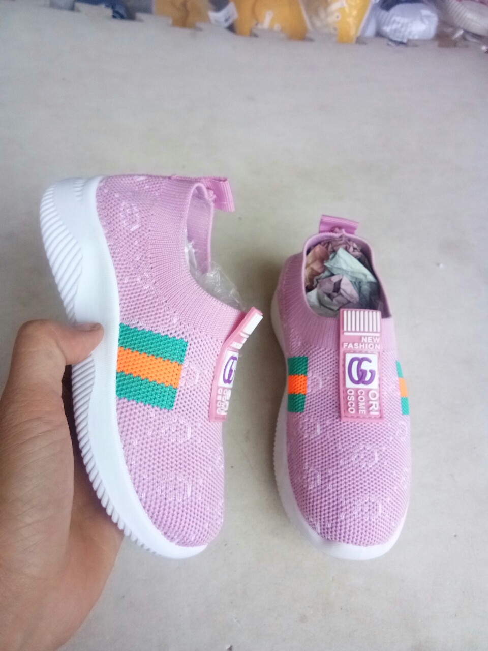 Giày len chun mềm cho bé, 68k, màu đỏ, tím huế, sz nhỏ + 2 (giao màu ngẫu nhiên)