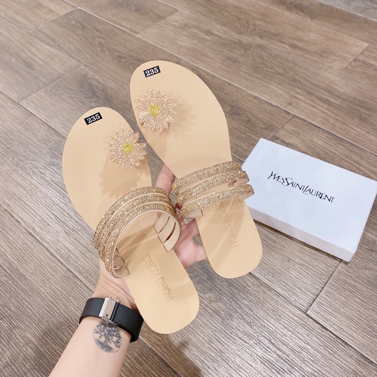 [HCM]Xăng Đan nữ Đế Bằng Đeo Vai ( ảnh thật ) Kiểu Dáng Thời Trang Mềm Mại Linh Hoạt Cỡ 35 - 39 hot 2021