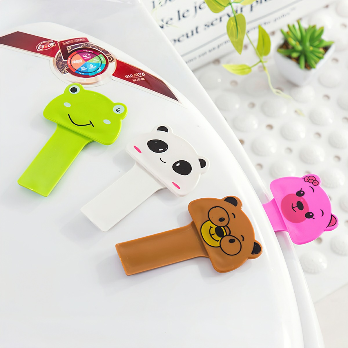 Smart and convenient anti-bacterial toilet lid lifter