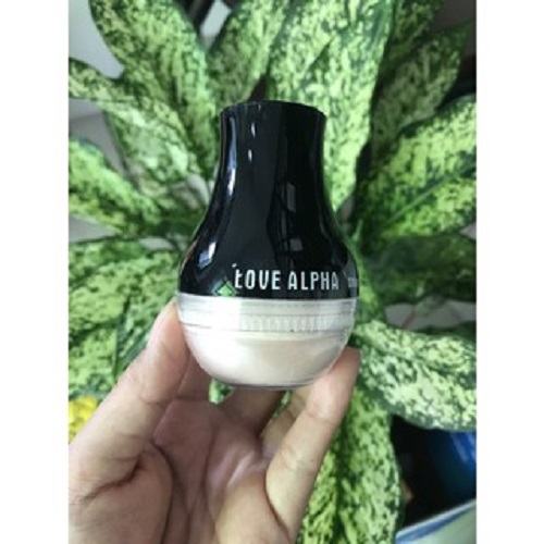 Phấn phủ bột nhũ kim tuyến Love Alpha
