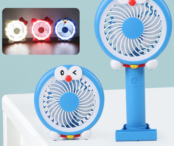 Quạt mini cầm tay có đế mẫu kitty,doremon có đèn led