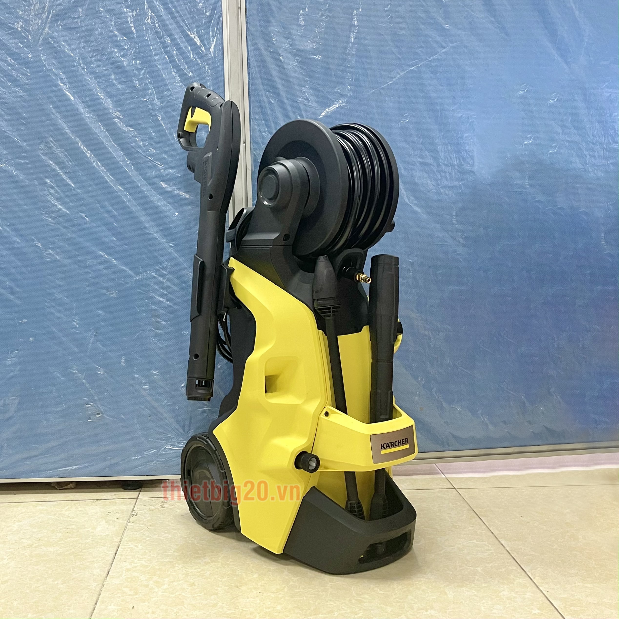 Máy phun xịt rửa xe Karcher K3 Deluxe Premium