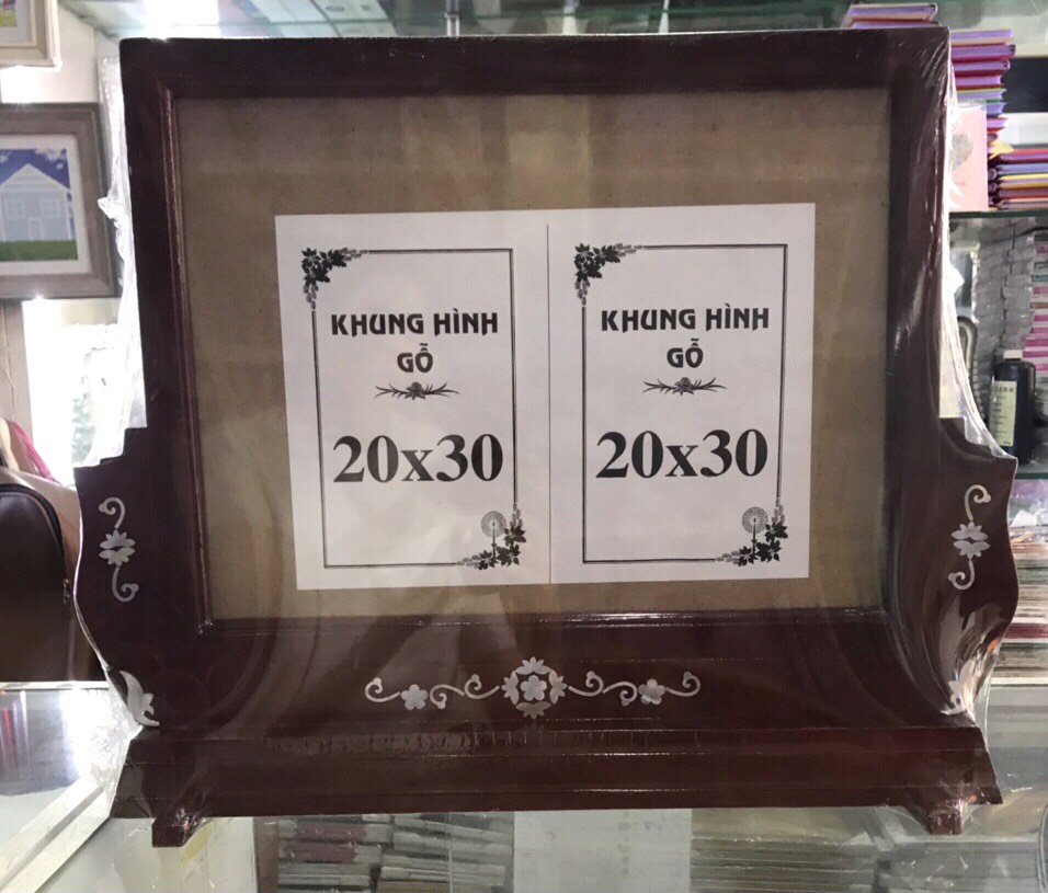 Khung hình thờ gỗ đôi