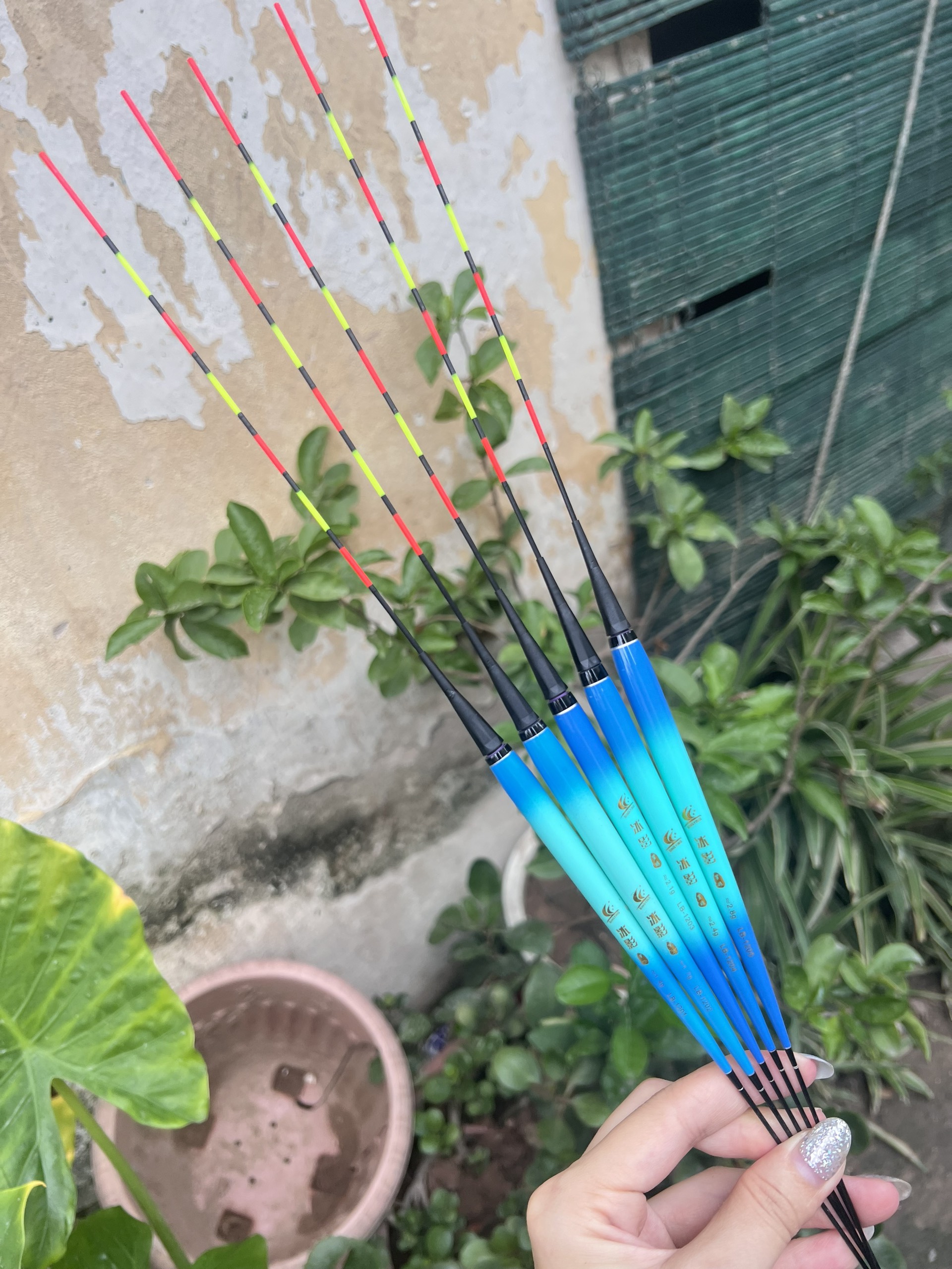 PHAO CÂU RÔ ĐỔI MÀU TẶNG KÈM PIN