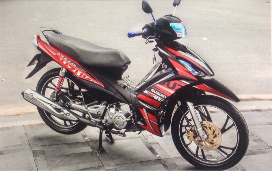 Tem xe axelo suzuki RR đỏ đen tặng logo