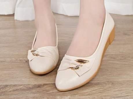 Giày bít mũi da mềm đế xuồng cao 3cm