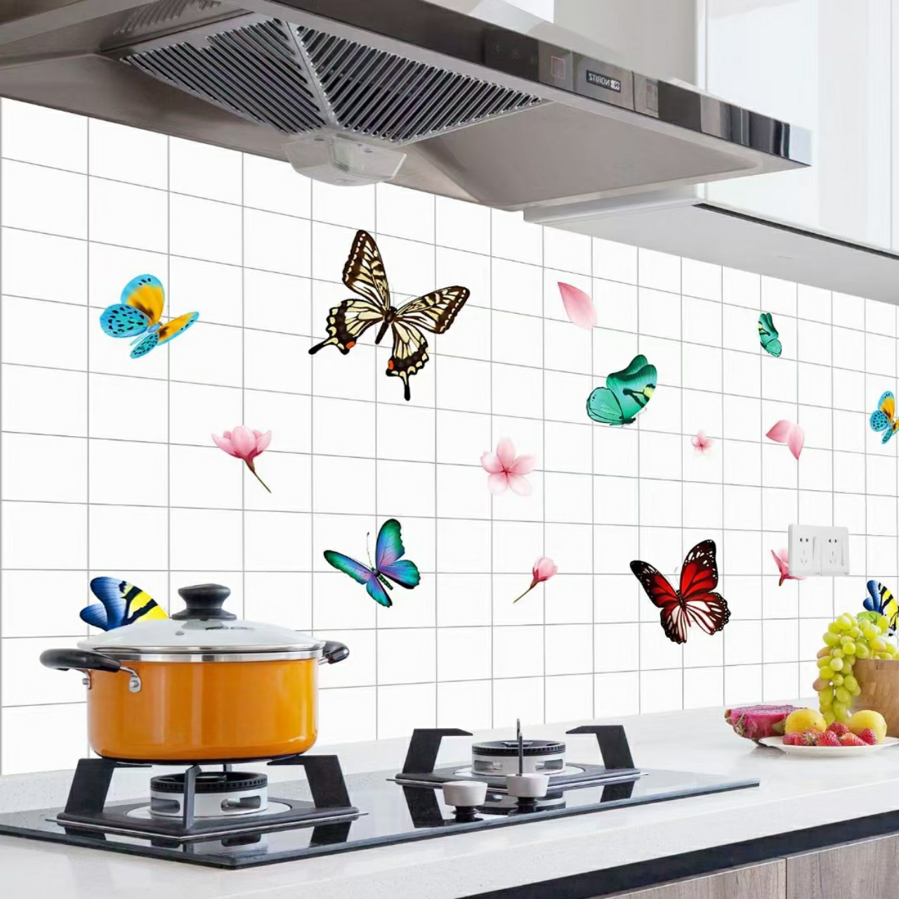 Cuộn 3 mét decal giấy dán bếp tráng nhôm cách nhiệt khổ 60cm mẫu bươm bướm