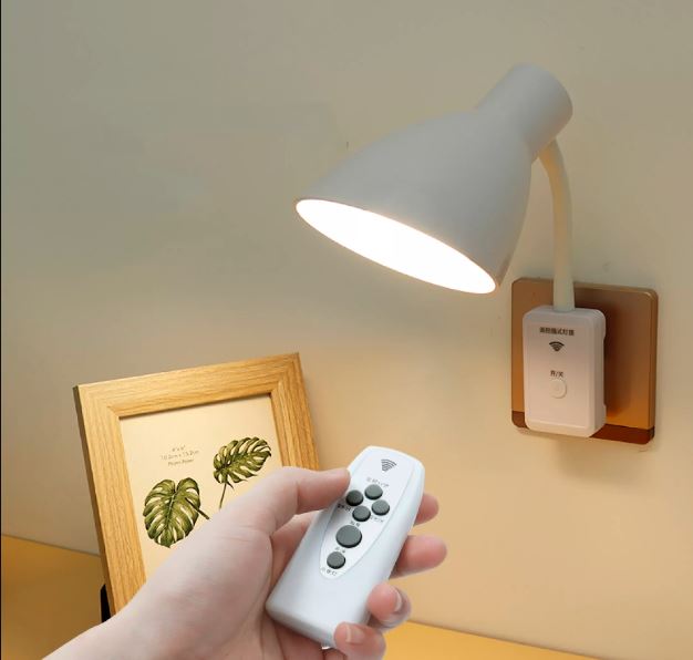 DN01 - Đui đèn phích cắm nối dài điều khiển từ xa, có nắp chụp, 3 cấp độ sáng, chế độ hẹn giờ, xoay 360 độ