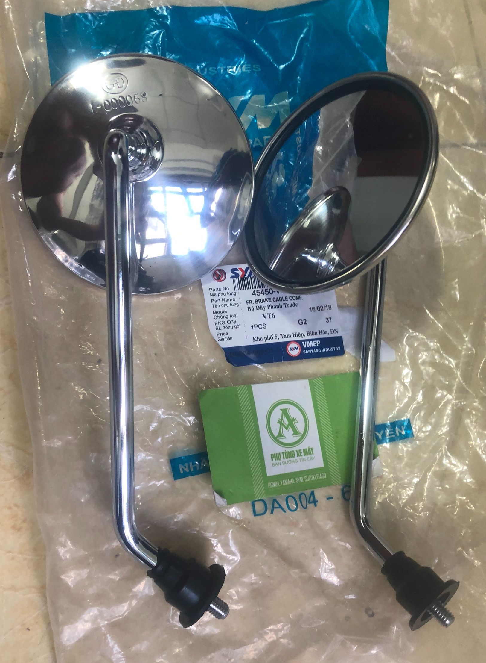 1 Cặp Kính chiếu hậu Attila Elizabeth chân gương 8 ly ( 1 cặp ) Inox cao cấp