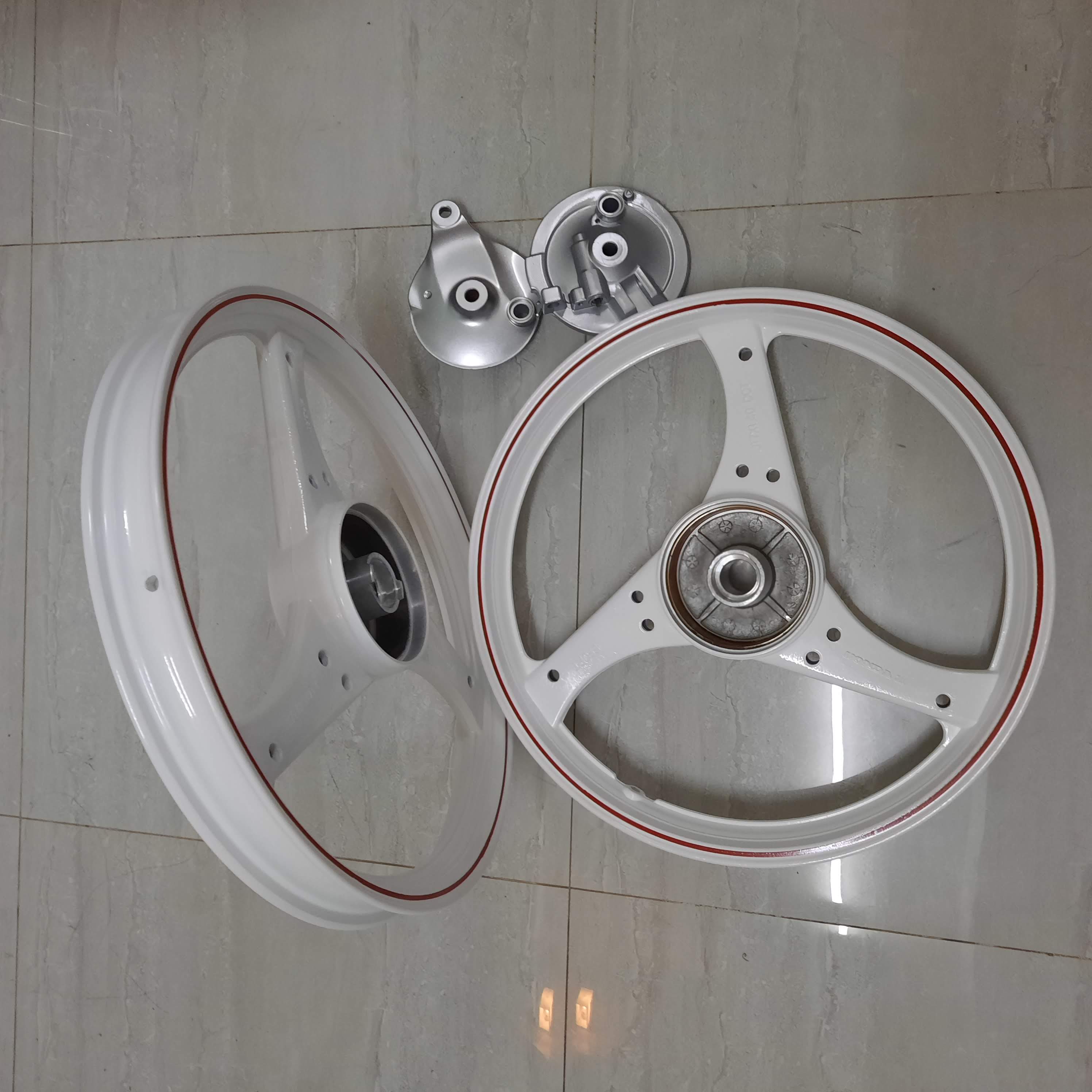 Mâm 3 cây 3D chỉ đỏ dành cho Dream, Wave nhỏ đời đầu