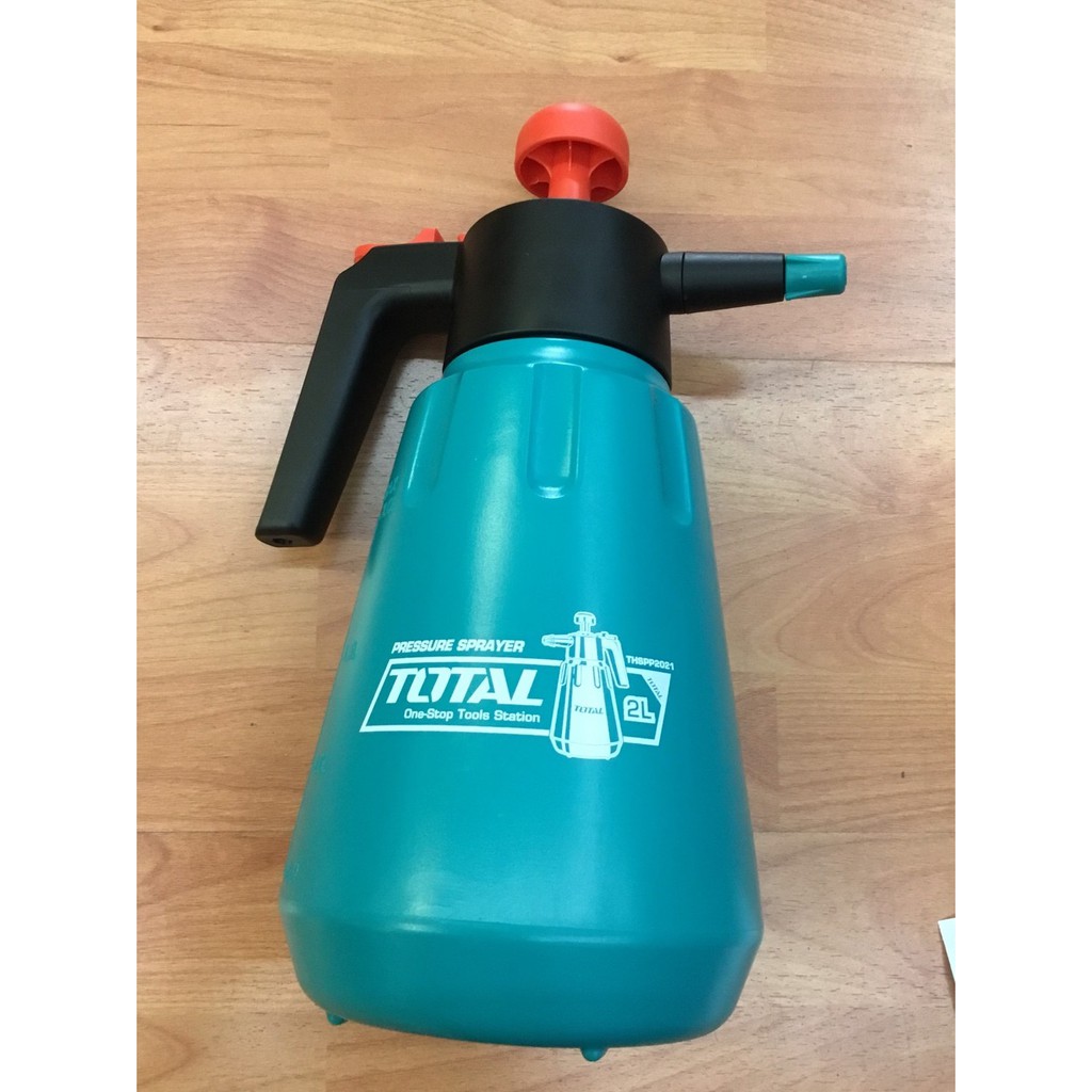 Bình xịt 2l total thspp2021