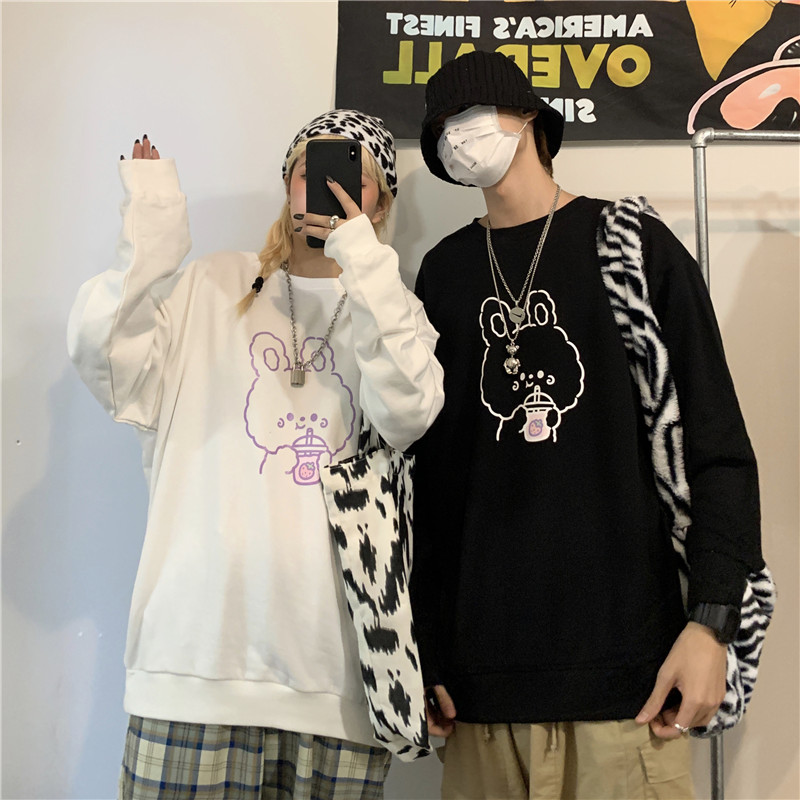 Áo sweater nam nữ in gấu uống trà sữa