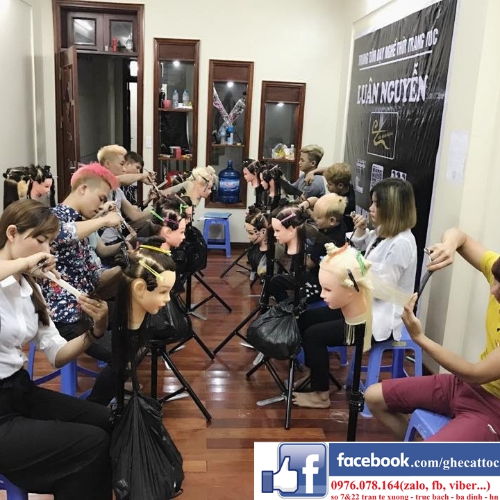 ĐẾ CHÂN MANOCANH HỌC CẮT TÓC