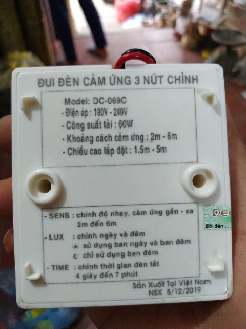 Đui đèn cảm ứng xịn DECOM Việt Nam