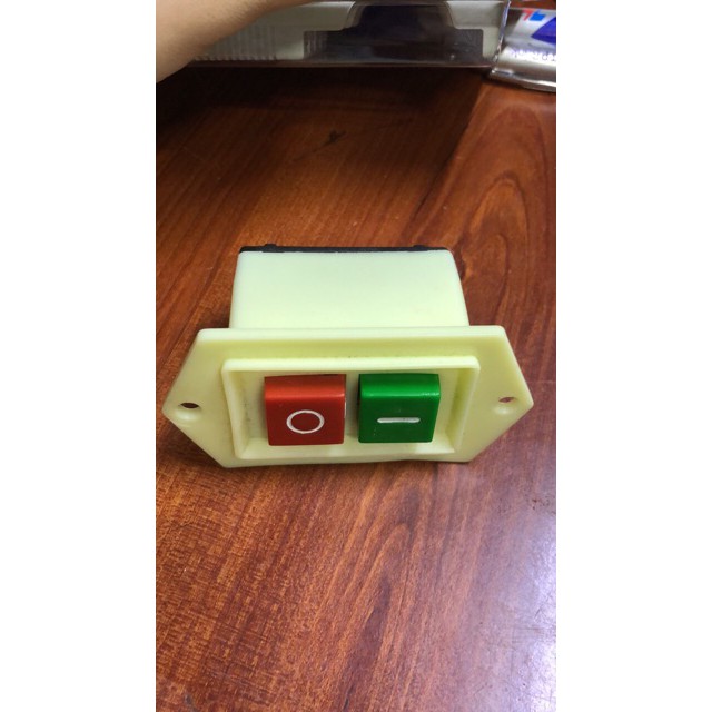 [VN] Công tắc tắt/bật 220V