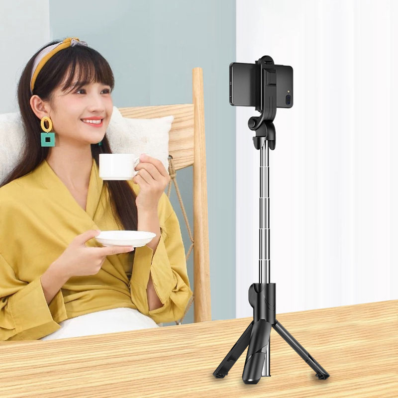 [HCM][SIÊU HOT] Gậy Chụp Ảnh Tự Sướng Selfie Bluetooth XT-02 Cao Cấp Giá Đỡ Điện Thoại Selfie Thiết Kế 3 Chân Chắc Chắn Hiện Đại Tiện Lợi Sử Dụng Đơn Giản Kết Nối Tất Cả Các Dòng Điện Thoại Thông Minh.