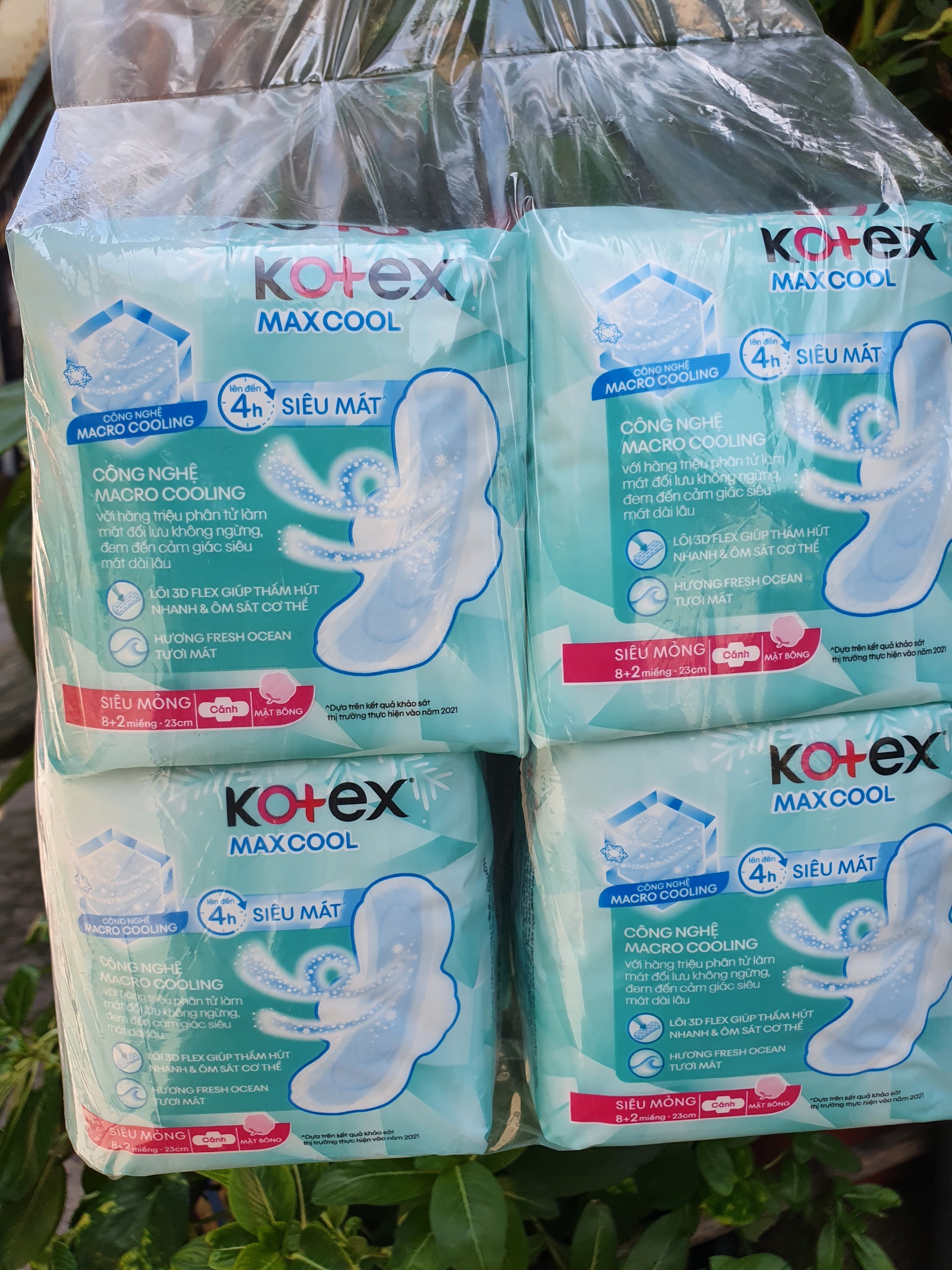 BĂNG VỆ SINH KOTEX THẢO DƯỢC COOL BỊCH 8 MIẾNG