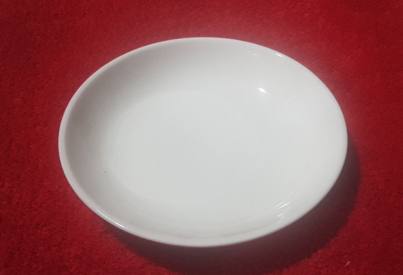 Đĩa sứ trắng sâu lòng kiểu dáng mới
