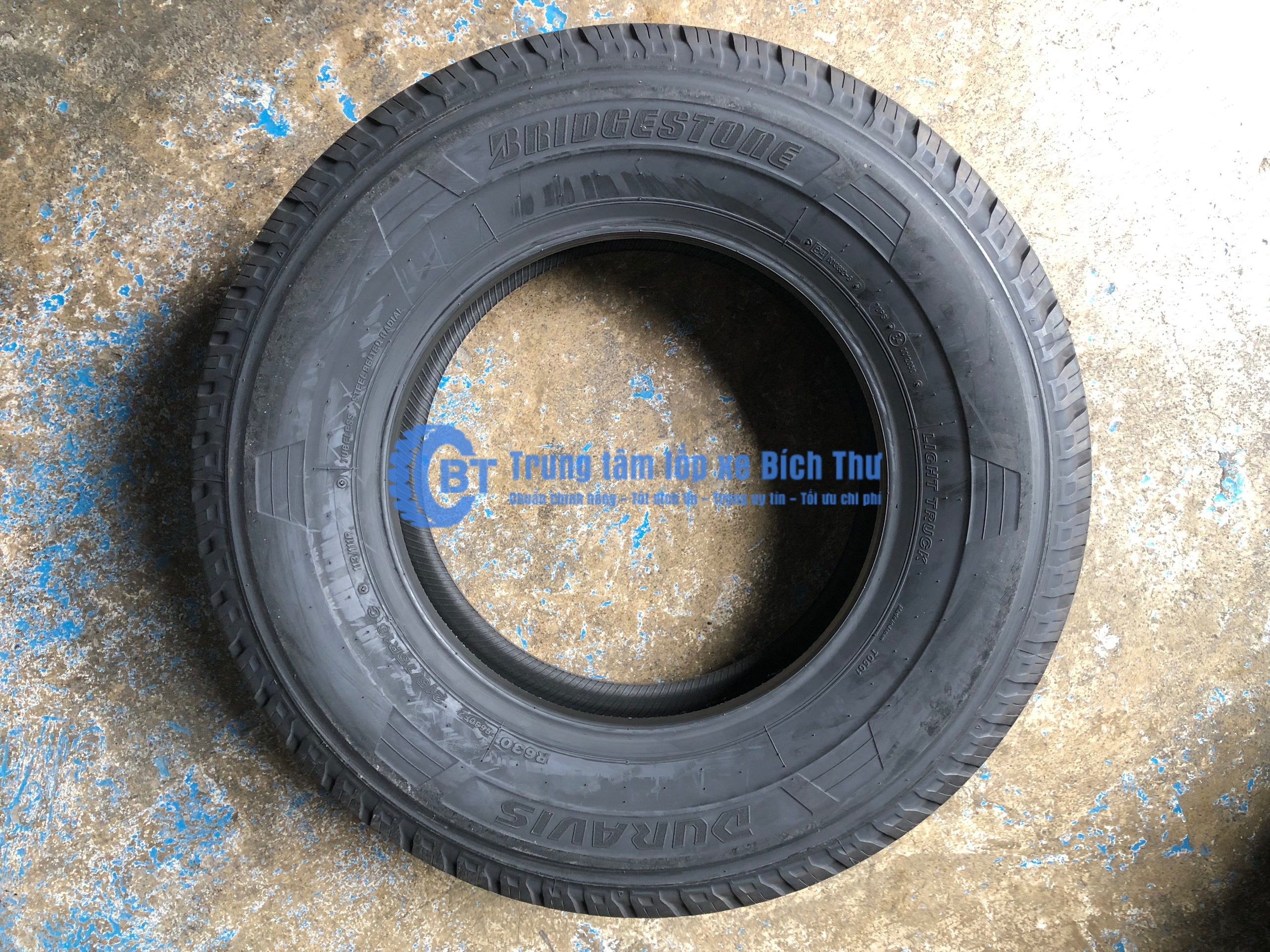 Lốp Bridgestone 215/75R16 R630