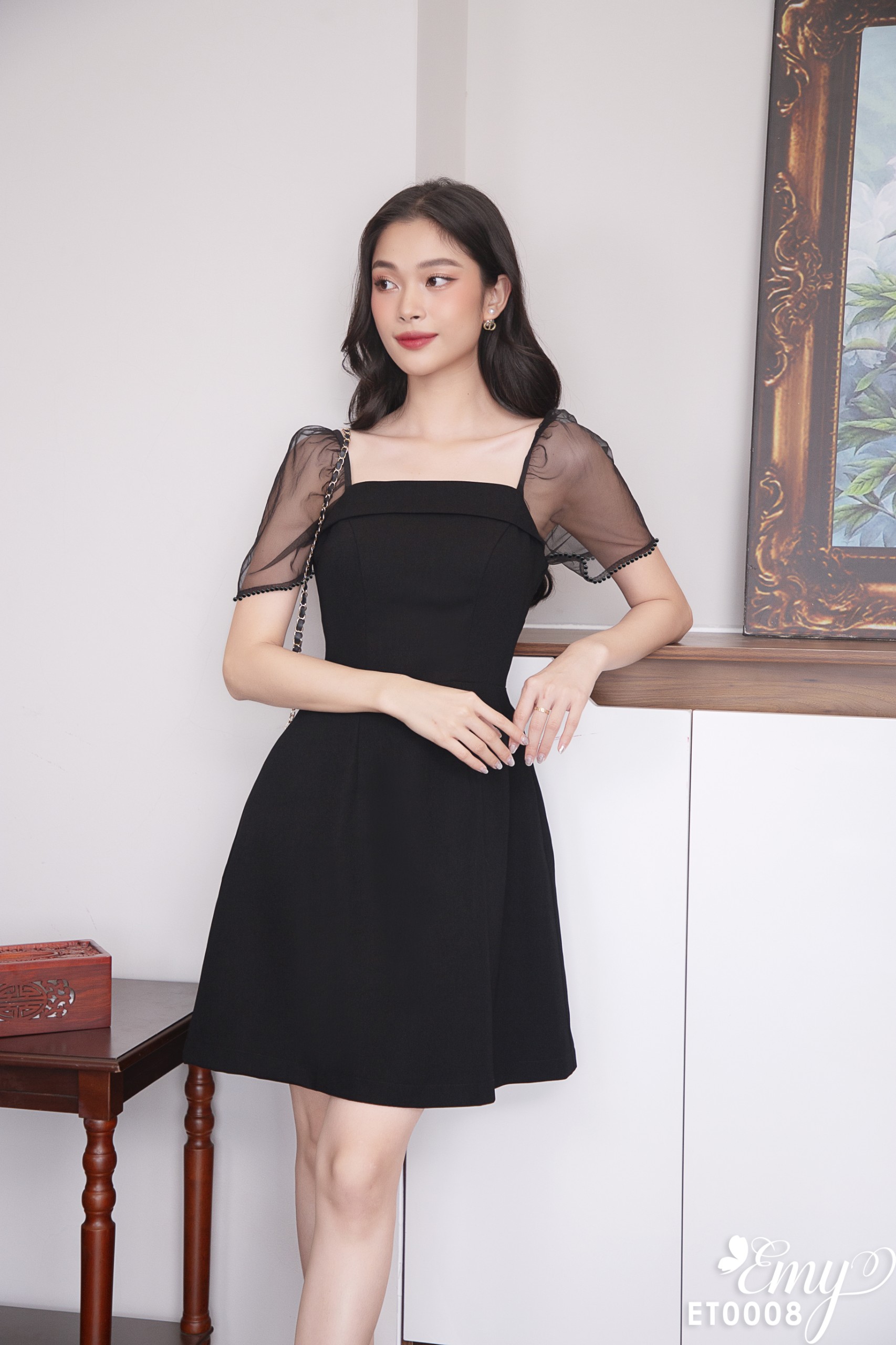 Đầm EMY ET0008 Xoè Đen Tay Lưới