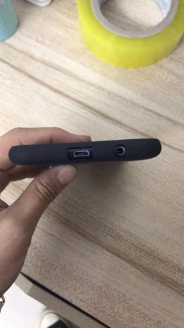 Ốp dẻo đen Vsmart Bee 3