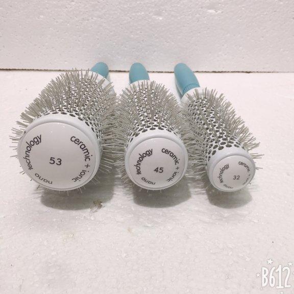 Lược tròn sấy tạo kiểu