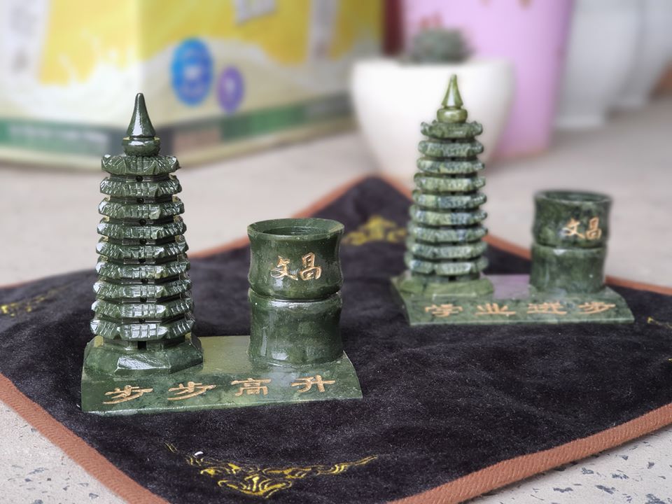 [HCM]Tháp Văn Xương ống bút đá Lam Ngọc size 14cm