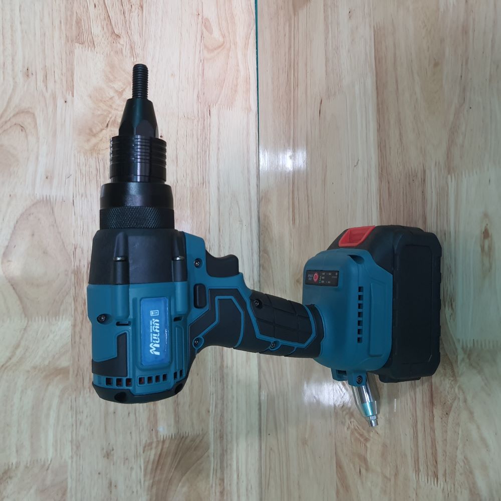 Máy rút đinh tán rive sử dụng chân pin phổ thông