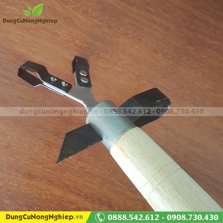 Dụng cụ khoanh cắt vỏ cây cán gỗ