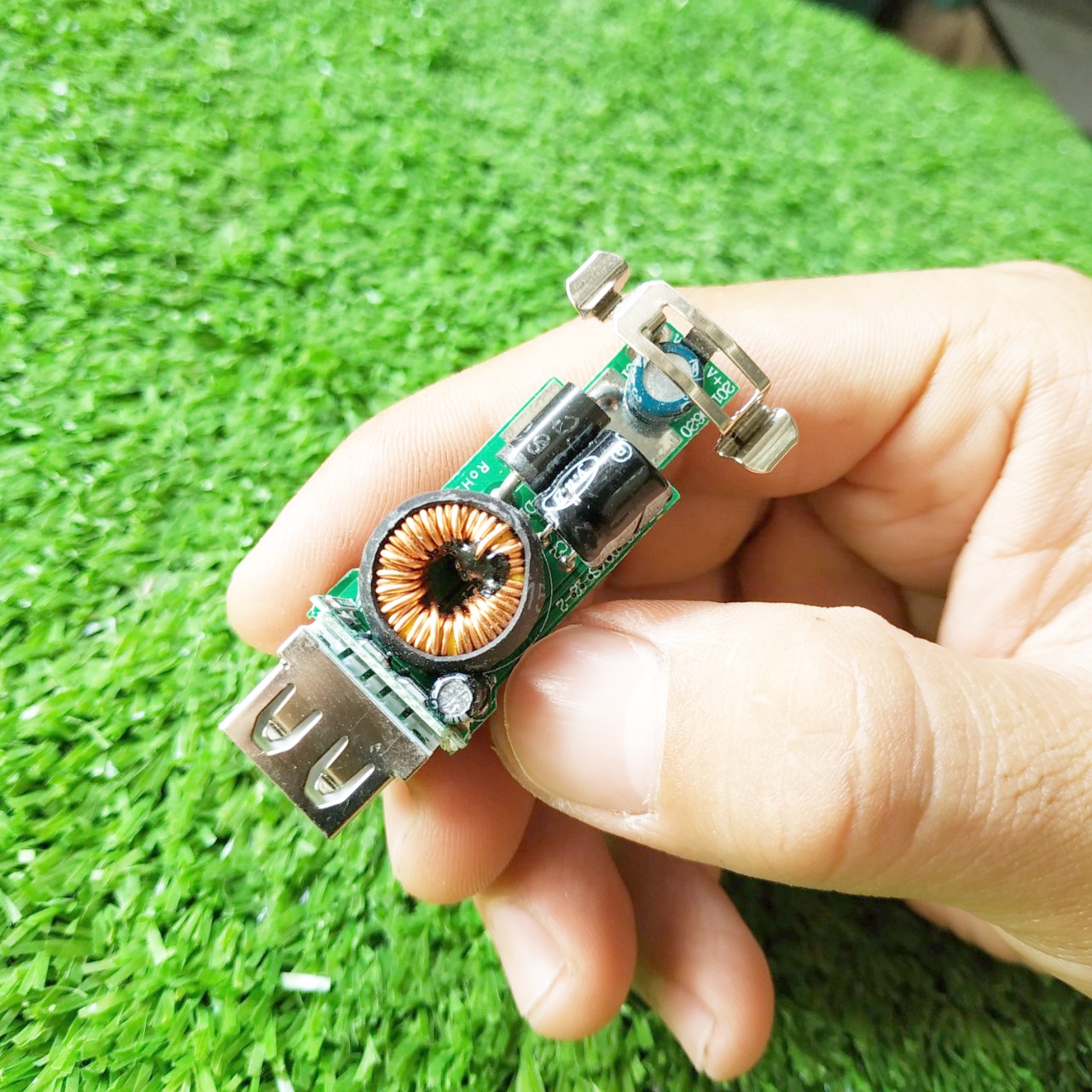 Mạch hạ áp 12-24v ra 5v1A