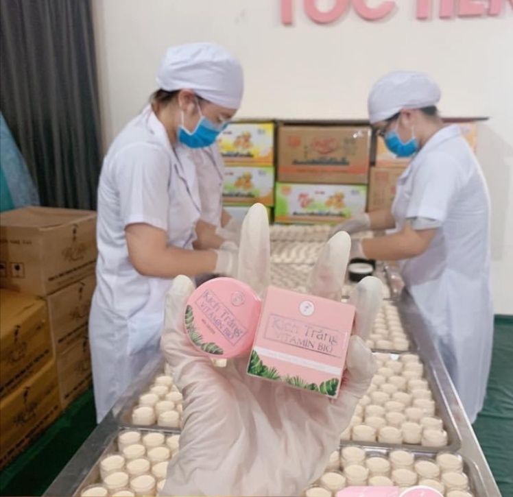 Kích trắng vitamin B10