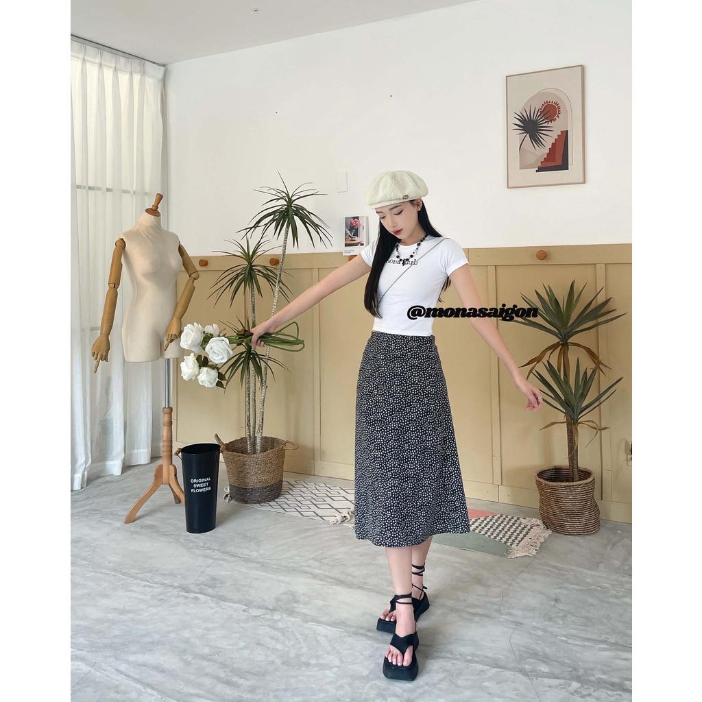 Áo thun croptop MONÁ - KLUB