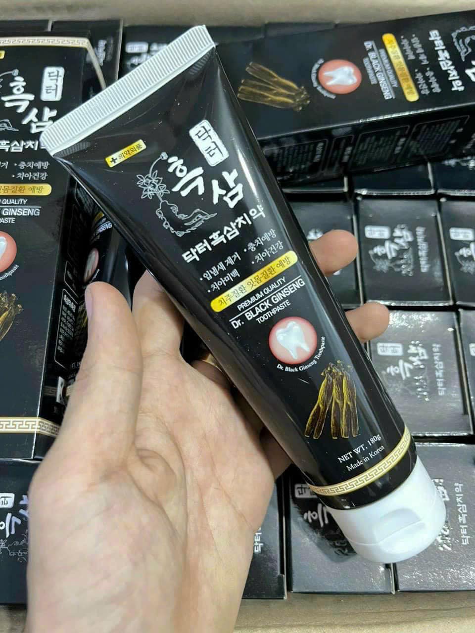 Kem Đánh Răng Hắc Sâm Hàn Quốc 180g