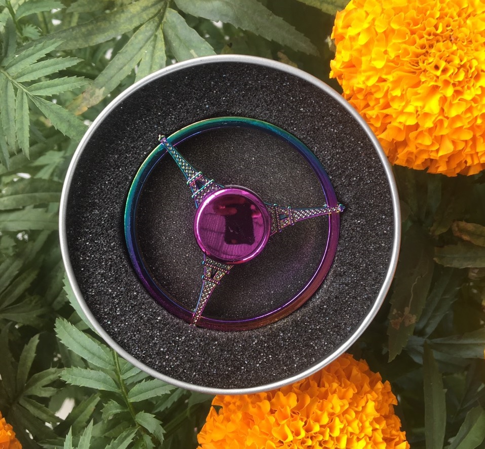 [HCM]Đồ chơi con quay Spinner 3 Tháp Eiffel - Bằng thép Quay vô cực