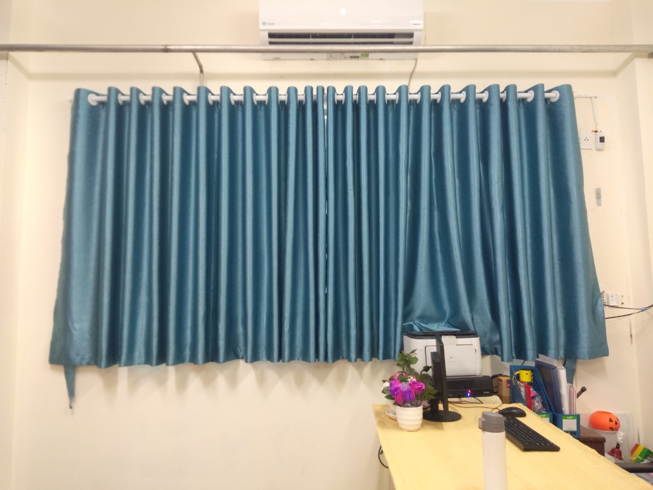 High-Quality Light-Blocking Curtains, Blue Color