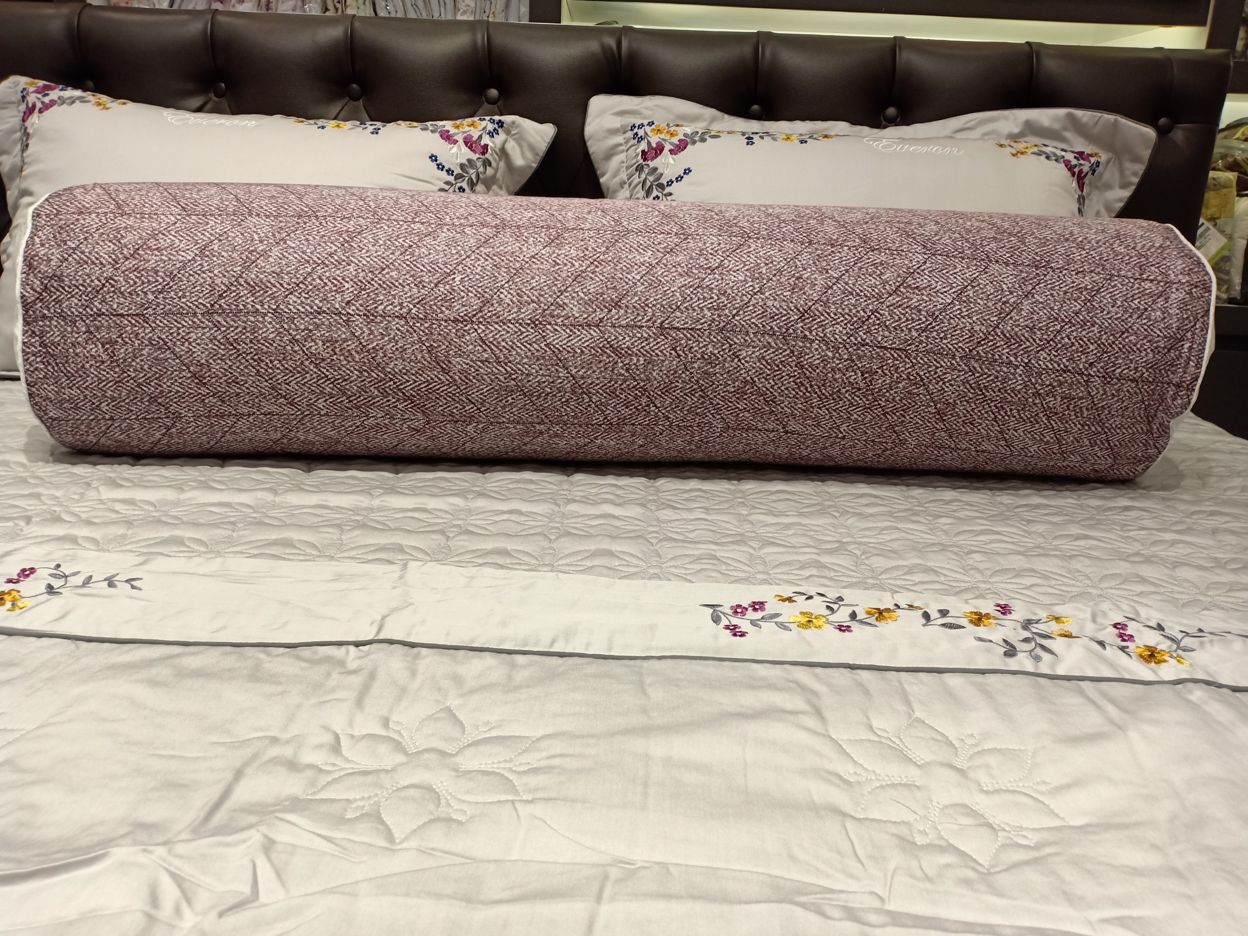 Vỏ Gối Ôm Everon 80*100 EPM21065